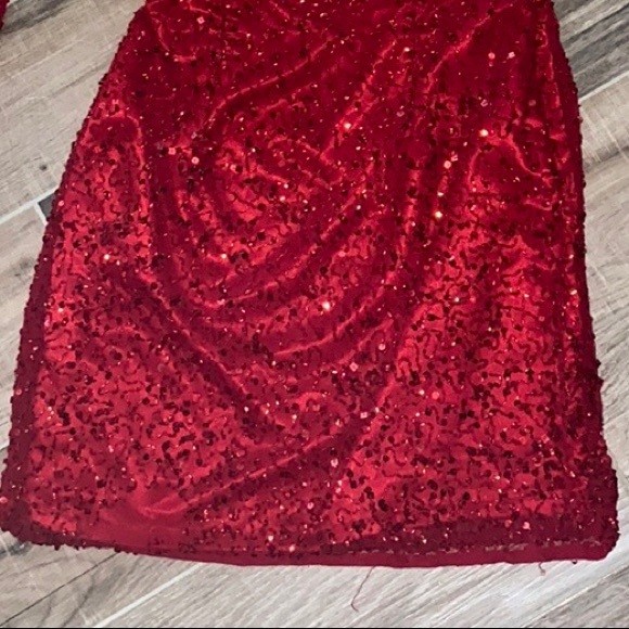 One ShoulderJewel/Sequin Red Cocktail/Holiday Dress! sz 4 - Picture 4 of 6